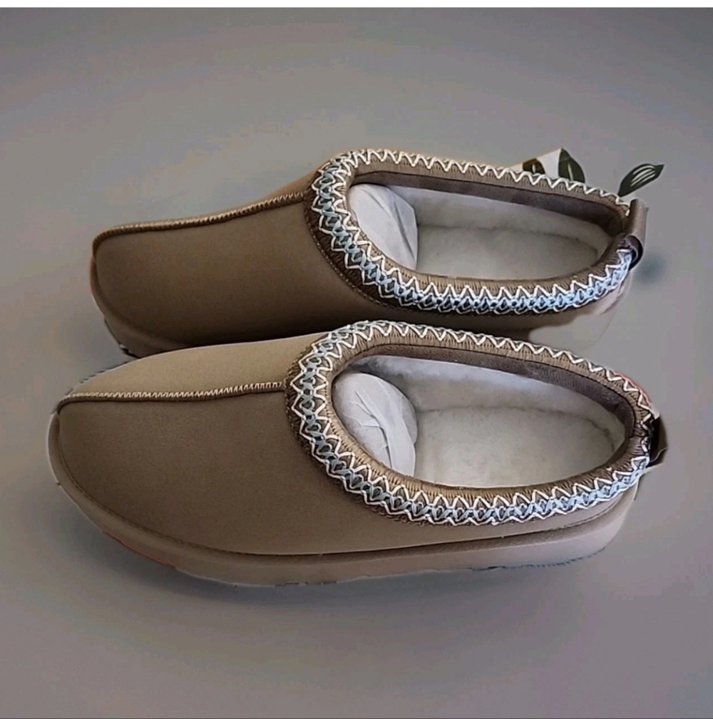 Beige Faux Suede Slip-On Women's Slippers Shoes Clogs Sz 11 Faux Fur Lined